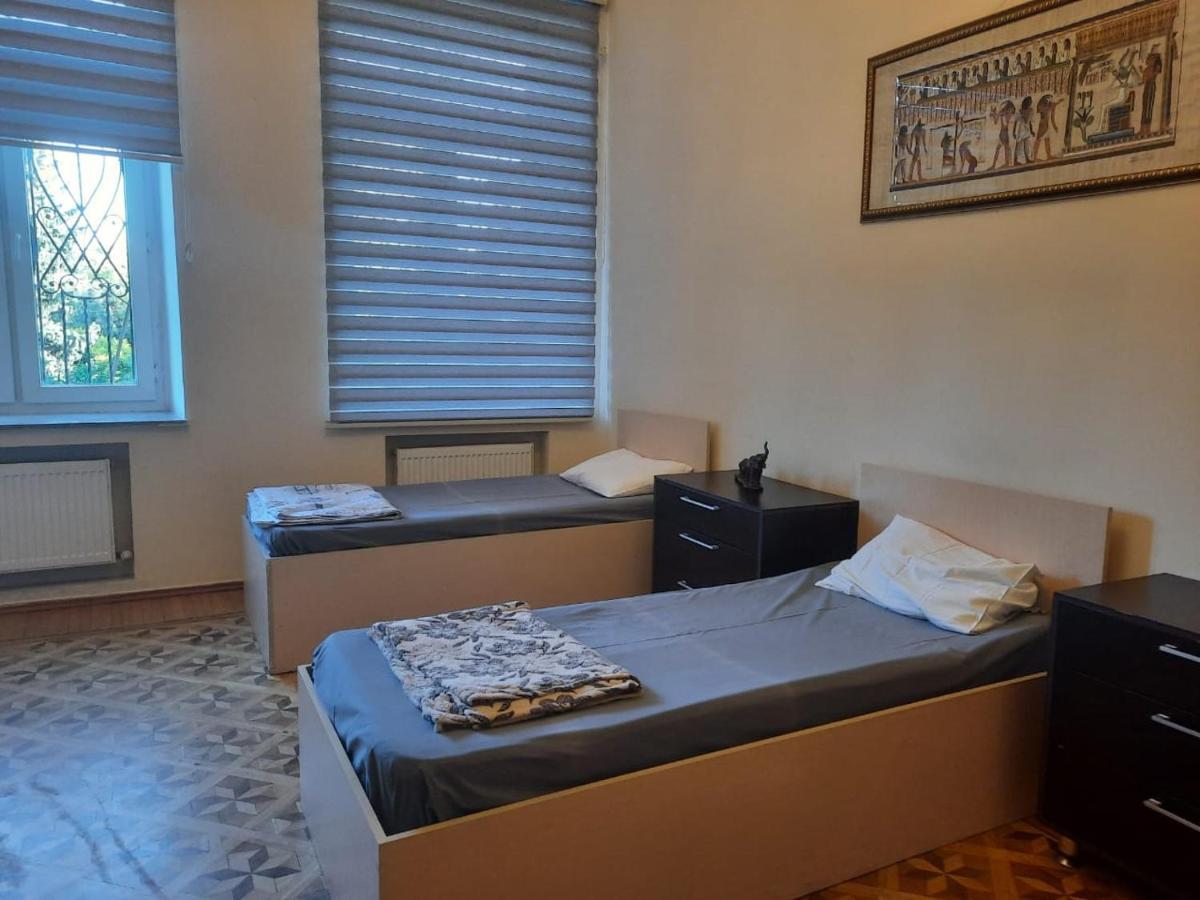 Centrum Hotel&Hostel Baku Ngoại thất bức ảnh