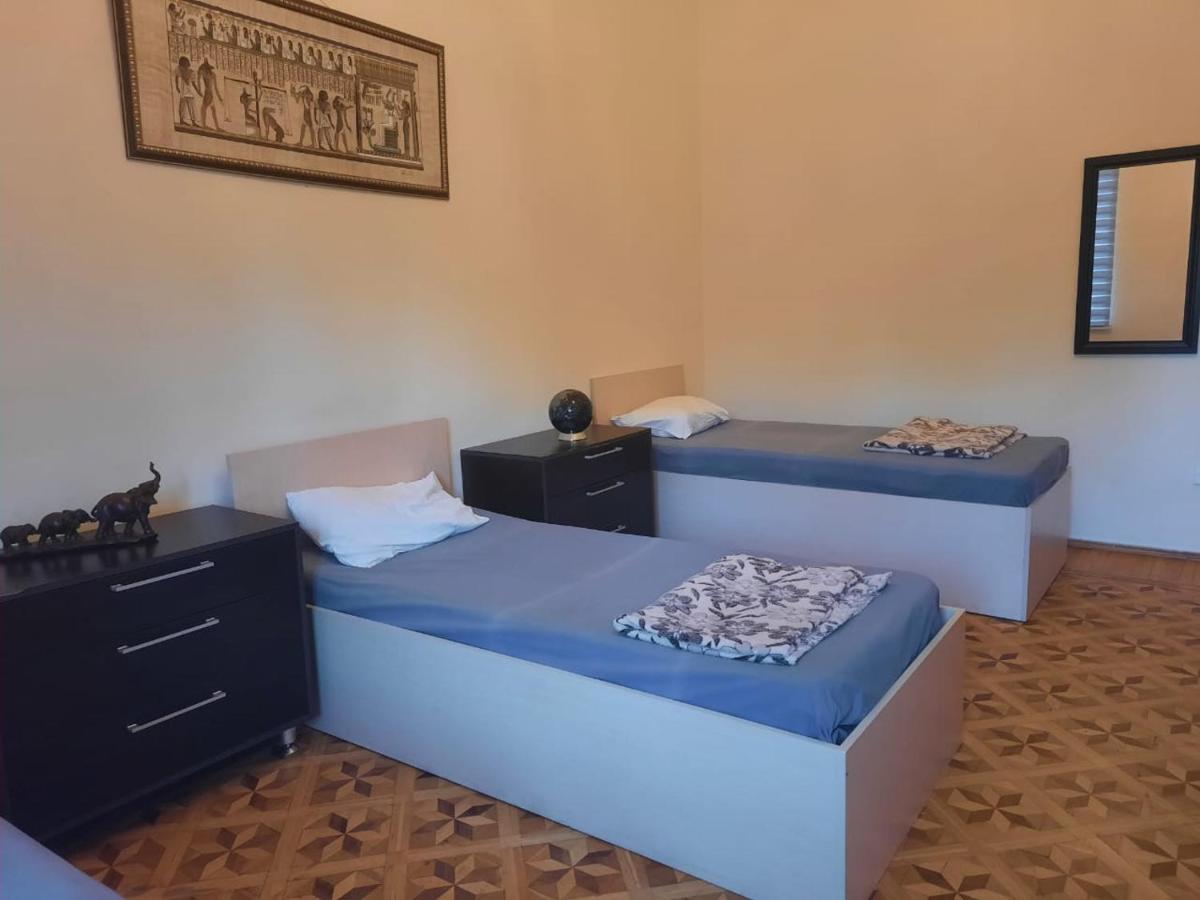 Centrum Hotel&Hostel Baku Ngoại thất bức ảnh