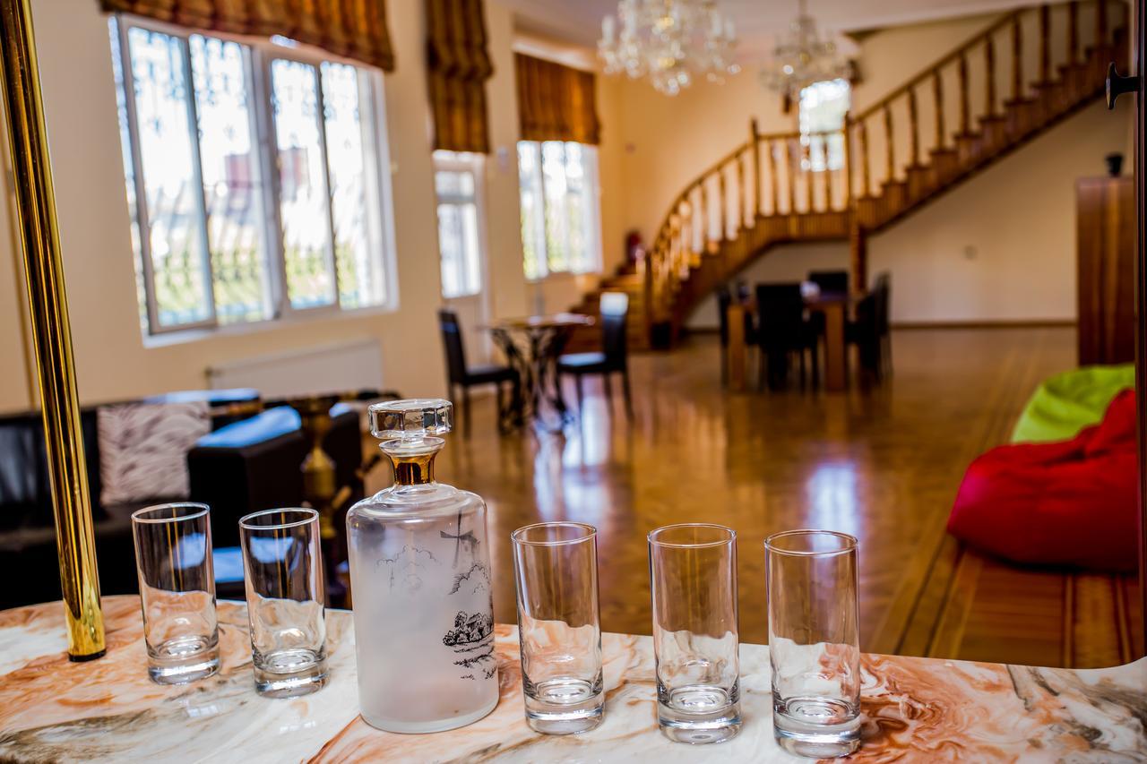 Centrum Hotel&Hostel Baku Ngoại thất bức ảnh