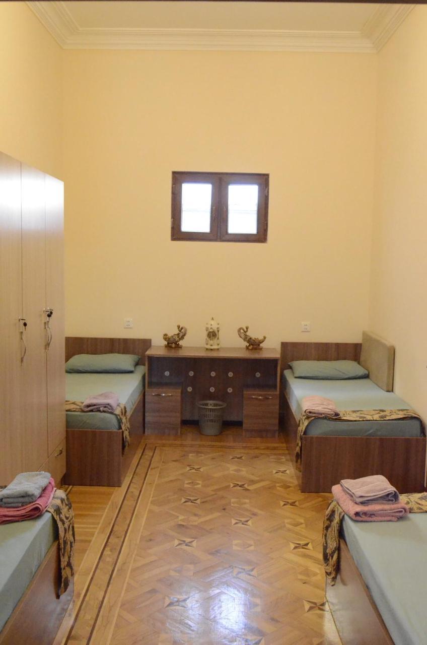 Centrum Hotel&Hostel Baku Ngoại thất bức ảnh